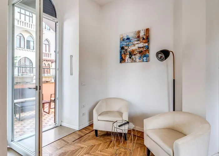 Appartement V E N E R E *