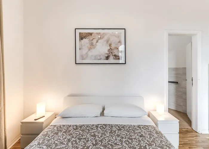Appartement V E N E R E *